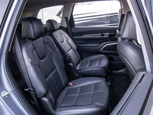 Used 2023 Kia Telluride EX w/ EX Captain's Chair Package image 24