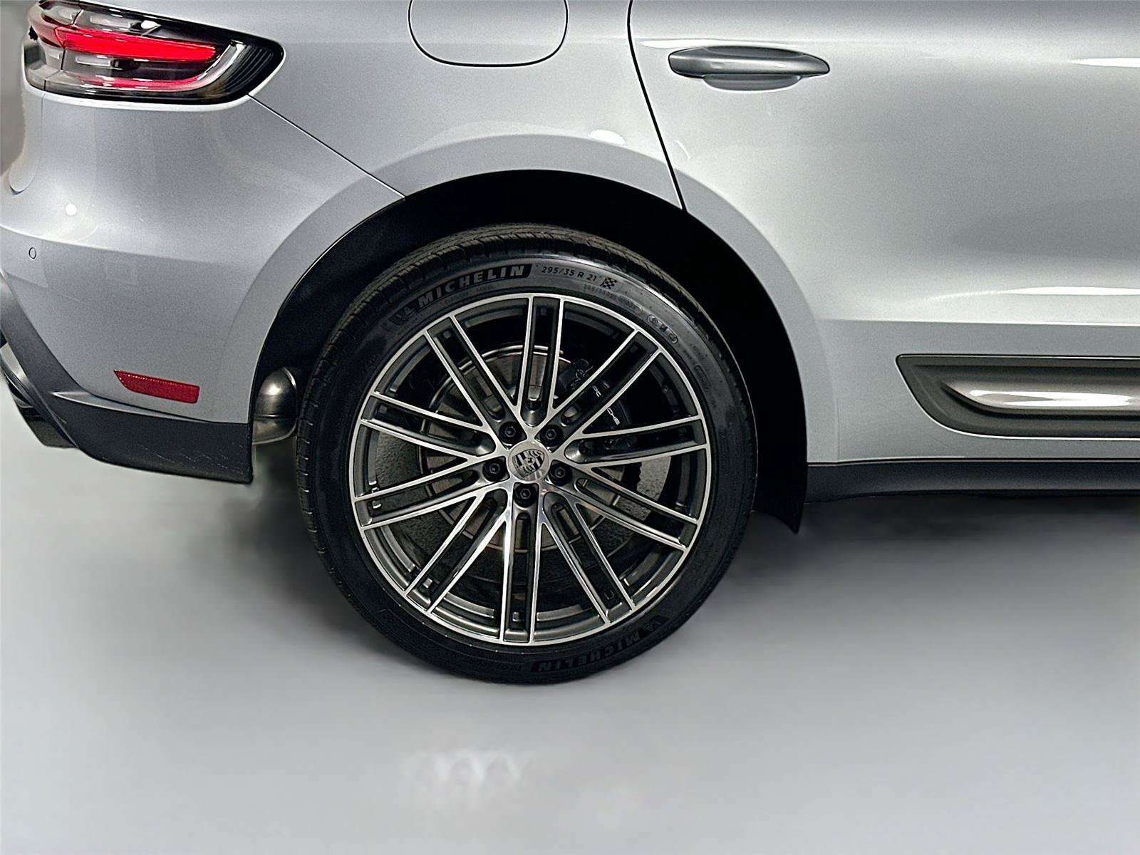 Used 2026 Porsche Macan Turbo AWD/4WD image 13