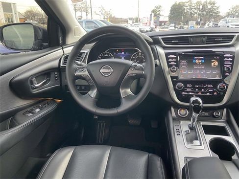 Used 2024 Nissan Murano SL image 12