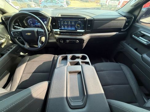 Used 2024 Chevrolet Silverado 1500 LT RWD image 13