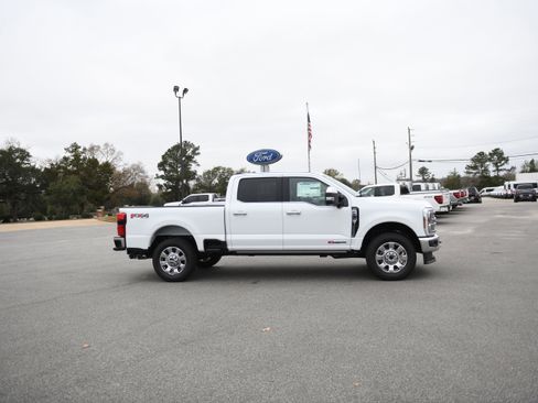 New 2026 Ford F250 Lariat w/ Lariat Premium Package image 2
