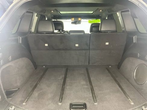 Used 2016 Jeep Grand Cherokee SRT image 22