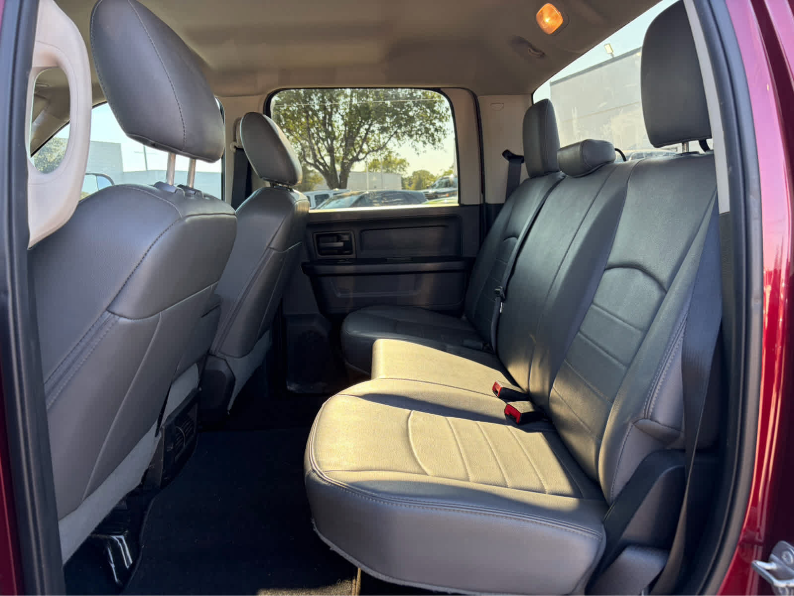 Used 2016 RAM 3500 Tradesman w/ Chrome Appearance Group AWD/4WD image 5