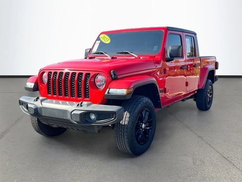 Used 2023 Jeep Gladiator Sport AWD/4WD image 3