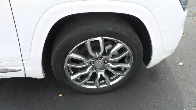 Used 2022 GMC Terrain Denali w/ Denali Premium Package AWD/4WD image 11