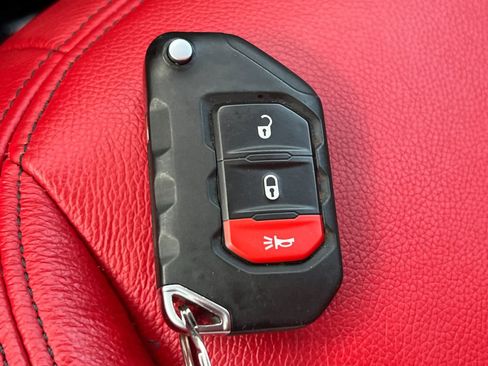 Used 2024 Jeep Wrangler Unlimited Rubicon image 27