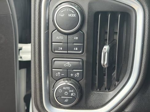 Used 2021 Chevrolet Silverado 1500 LT AWD/4WD image 19
