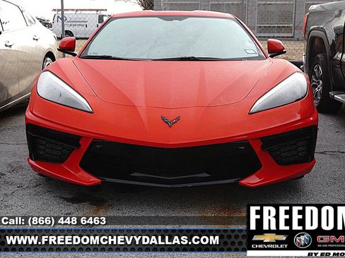 Used 2022 Chevrolet Corvette Stingray Preferred Cpe w/ 2LT image 2