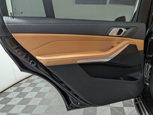 Certified 2022 BMW X7 xDrive40i w/ Premium Package image 45