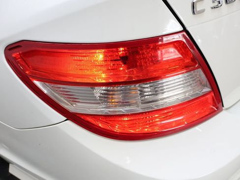 Used 2010 Mercedes-Benz C 300 4MATIC Sedan image 28