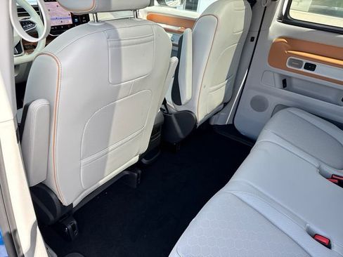 New 2025 Volkswagen ID. Buzz Pro S Plus image 28