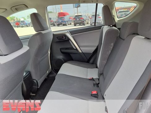 Used 2015 Toyota RAV4 LE FWD image 21