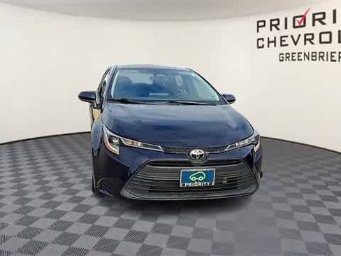 Used 2024 Toyota Corolla LE image 3