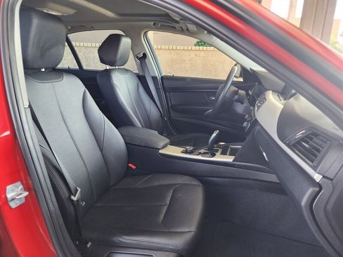 Used 2018 BMW 320i Sedan w/ Convenience Package image 60