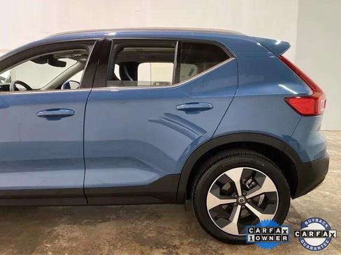 Used 2025 Volvo XC40 B5 Plus image 93