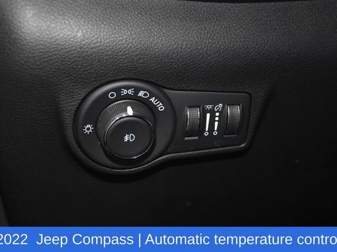 Used 2022 Jeep Compass Limited w/ Sun and Sound Group image 9