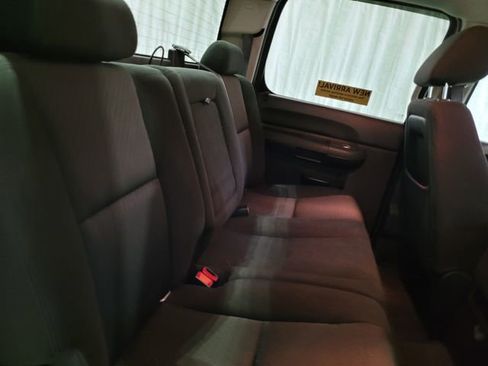 Used 2014 Chevrolet Silverado 2500 LT w/ Interior Plus Package image 54