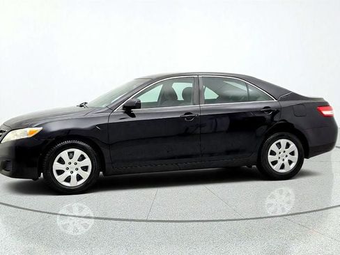 Used 2010 Toyota Camry LE FWD image 8