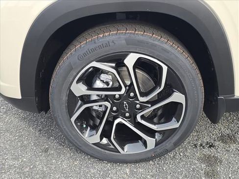 New 2026 Chevrolet Trax RS FWD image 30