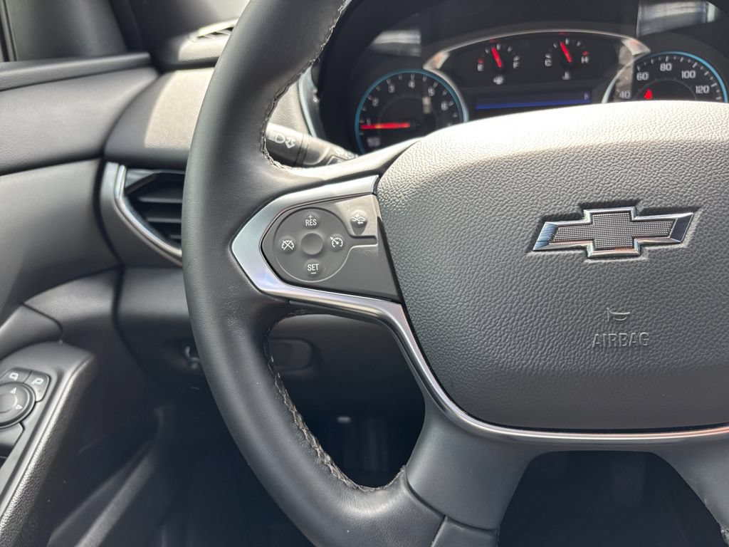 Used 2023 Chevrolet Traverse LT FWD image 21