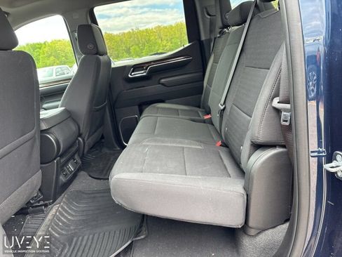 Used 2023 Chevrolet Silverado 1500 LT AWD/4WD image 39