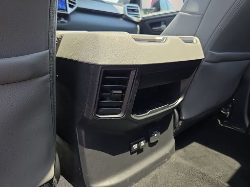 Used 2022 Toyota Tundra Limited RWD image 10