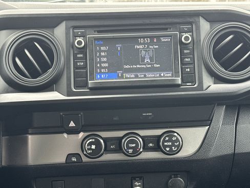 Used 2019 Toyota Tacoma SR w/ SR Convenience Package image 25