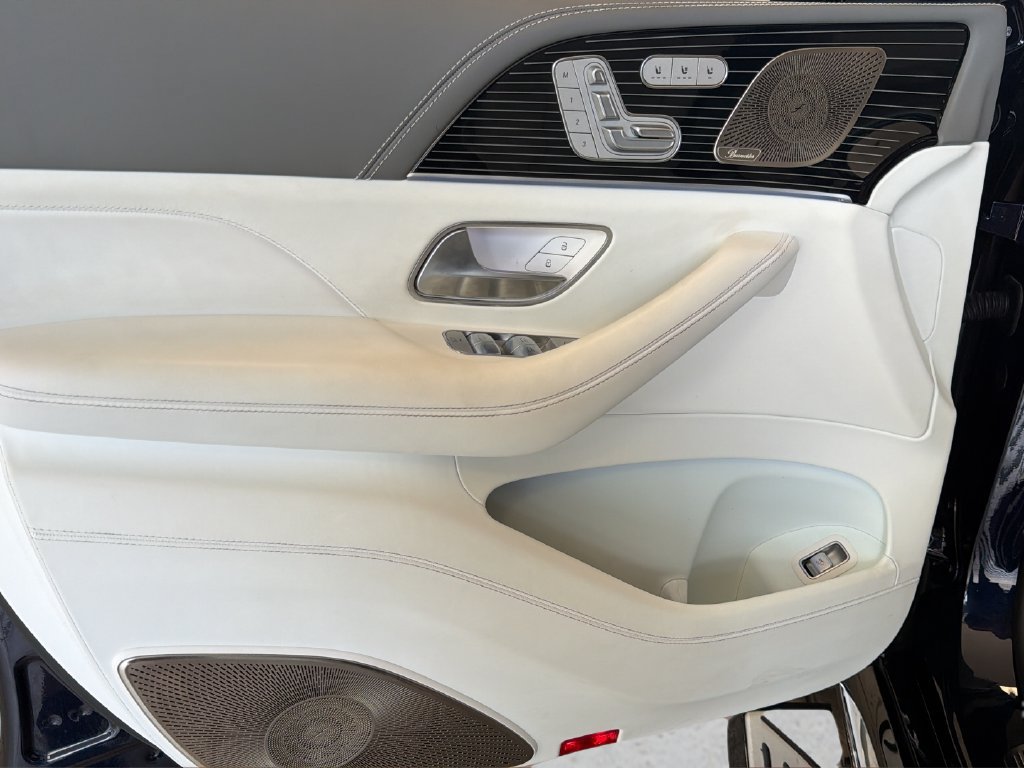 Used 2025 Mercedes-Benz Maybach GLS 600 4MATIC image 20
