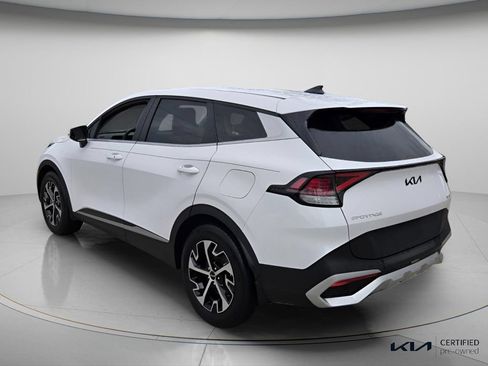 Used 2025 Kia Sportage EX FWD image 8