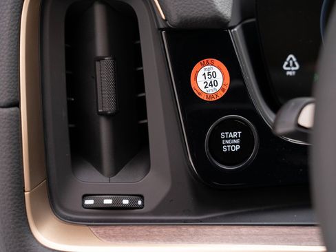 New 2026 Porsche Cayenne image 28