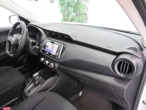 Used 2023 Nissan Kicks S image 10