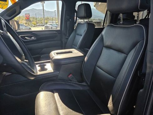 Used 2024 GMC Yukon XL SLT AWD/4WD image 23