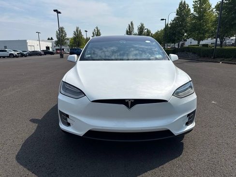 Used 2019 Tesla Model X Long Range AWD/4WD image 2