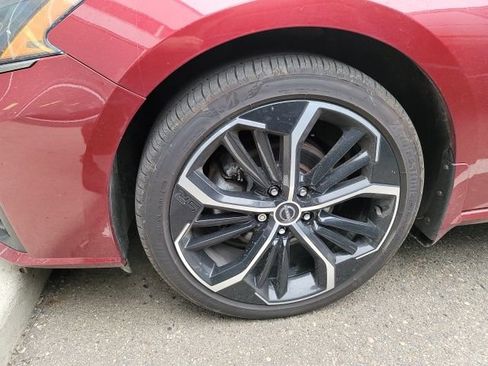 Used 2023 Nissan Altima 2.5 SR AWD/4WD image 11