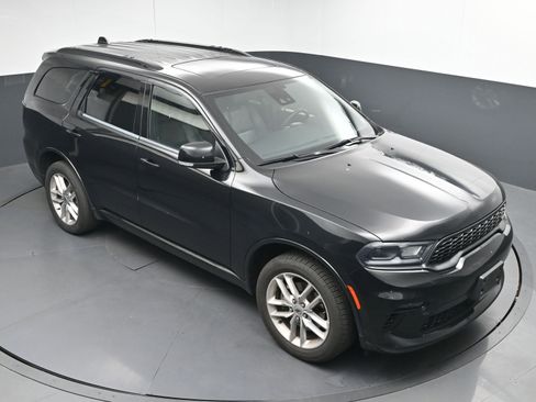 Used 2023 Dodge Durango GT image 33