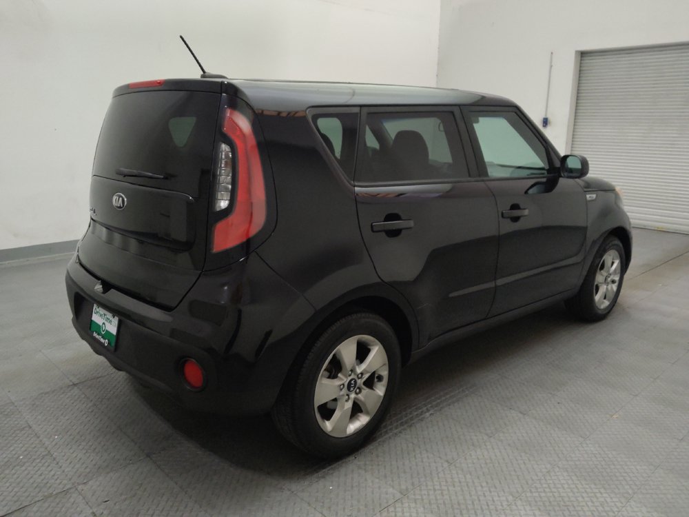 Used 2017 Kia Soul FWD image 9