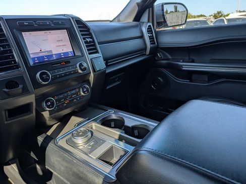 Used 2020 Ford Expedition XLT w/ Equipment Group 202A RWD image 35