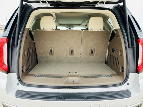 Used 2022 GMC Yukon Denali AWD/4WD image 36