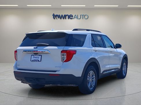 Used 2021 Ford Explorer XLT w/ Class III Trailer Tow Package AWD/4WD image 5