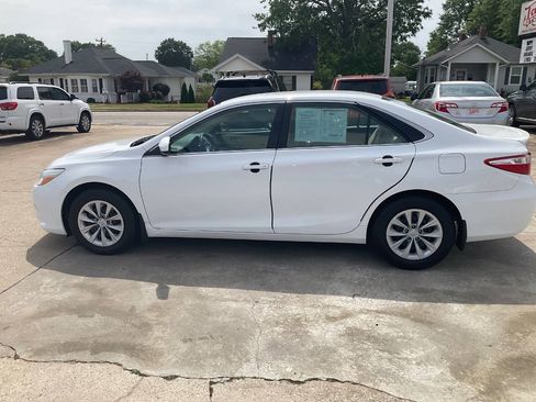 Used 2015 Toyota Camry LE FWD image 6