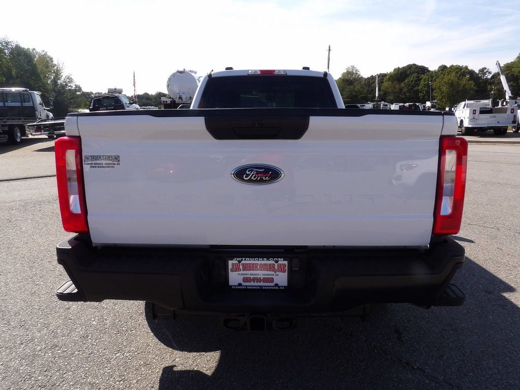 Used 2023 Ford F250 XL RWD image 6