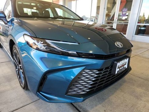 Certified 2025 Toyota Camry XLE image 8