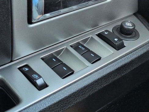 Used 2016 Ford Expedition EL XLT w/ Equipment Group 202A RWD image 31