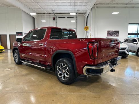 Used 2022 GMC Sierra 1500 SLT AWD/4WD image 6