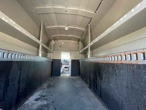 Used 2012 Ford E-350 and Econoline 350 Super Duty w/ Class I Trailer Tow Pkg image 4