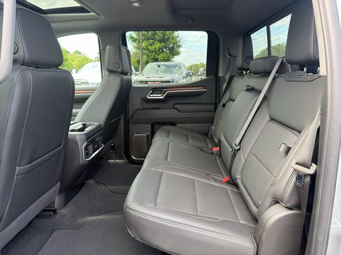 Used 2024 GMC Sierra 1500 Denali AWD/4WD image 24