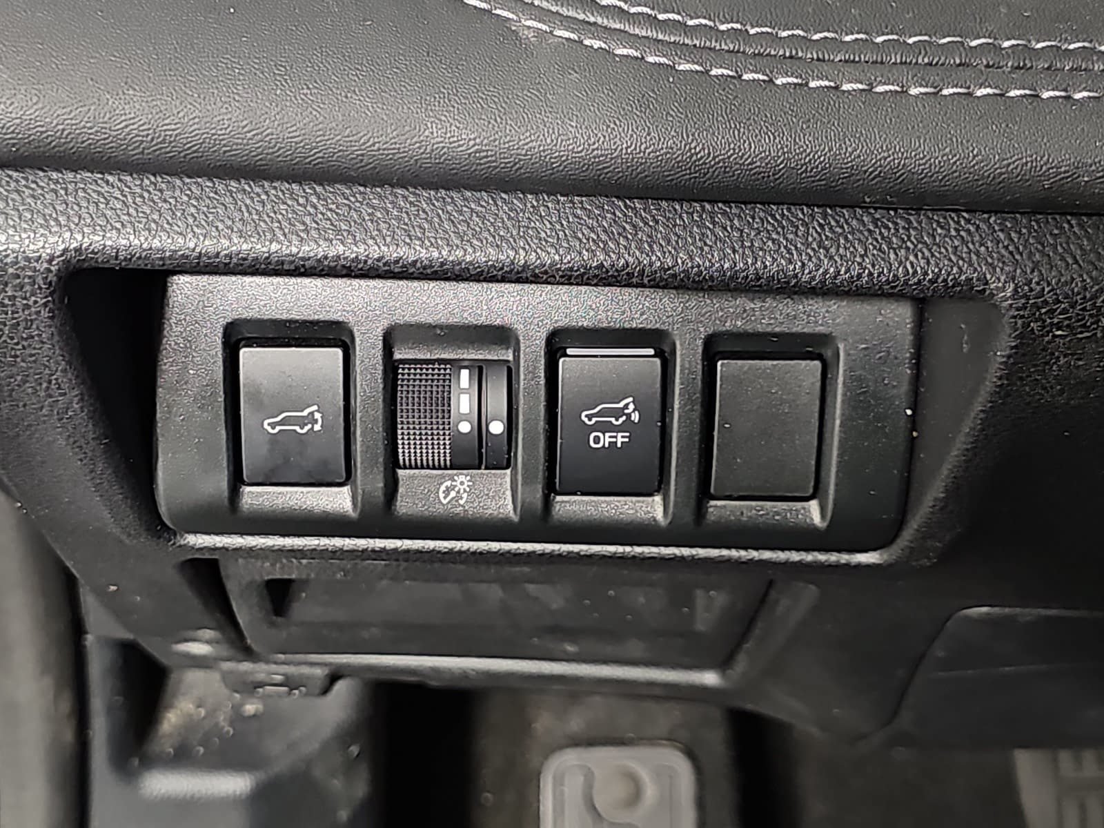 Used 2023 Subaru Outback Limited AWD/4WD image 24