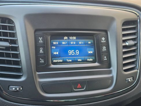 Used 2015 Chrysler 200 S w/ Comfort Group AWD/4WD image 18