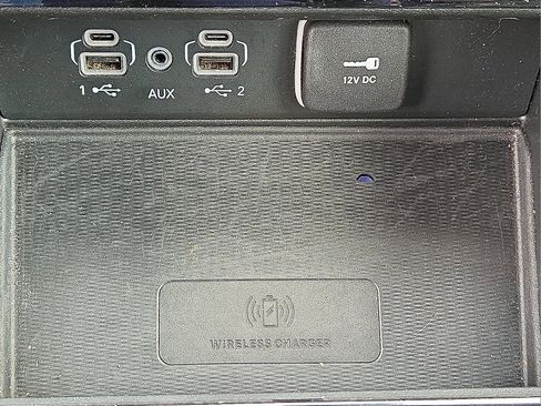 Used 2024 Jeep Grand Cherokee L Laredo image 18