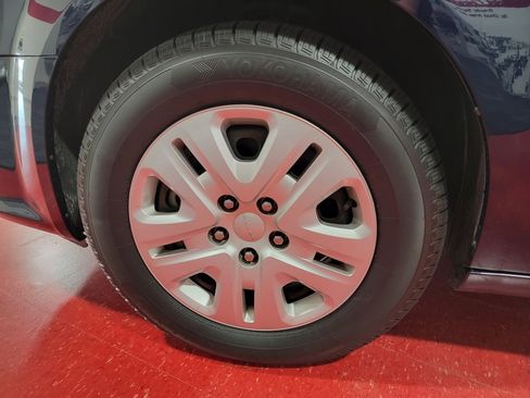 Used 2016 Dodge Grand Caravan SE w/ Quick Order Package 29E SE image 11